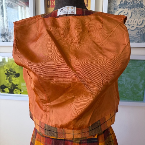 Vintage 70s Tartan Plaid wool vest in autumn tones (orange, rust, burgundy, blac - Picture 6 of 8